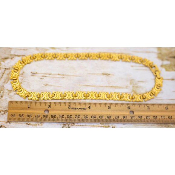 18 inch, Vintage Geometric Eye-shaped Intricate Necklace by Avon - BZ2 - Picture 3 of 3